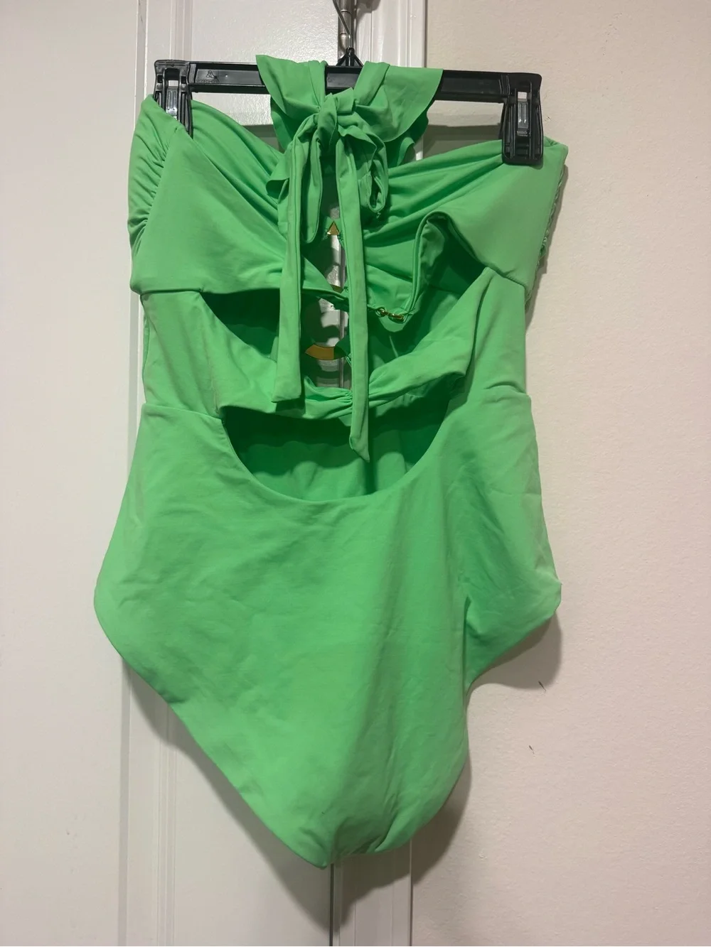 New Soluna swim Bright Green One-Piece Swimsuit with Ring Cutout Accent size XL